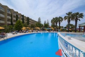 Bazén hotelu Sunshine Rhodos