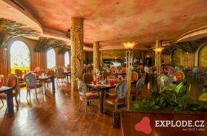 A la carte restaurace